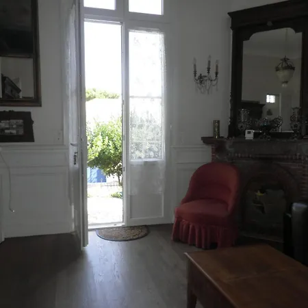 Jolie Maison 